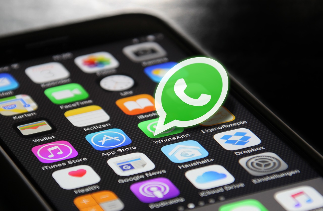 WhatsApp limits its forwarded messages